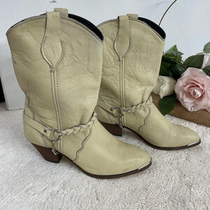 Vintage boots size 7